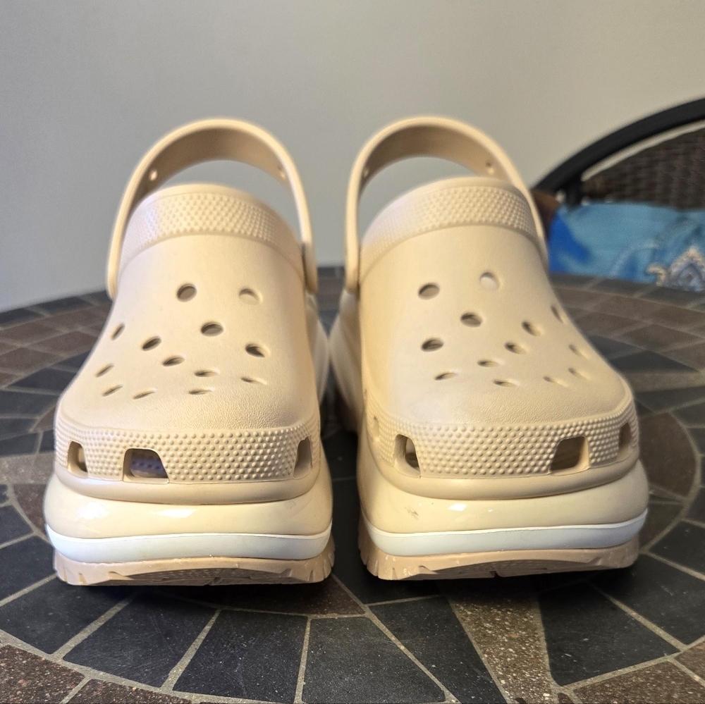 Crocs Mega Crush Platform Clogs In Chai - Picture 5 of 15